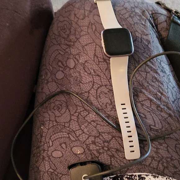 Fitbit versa 2